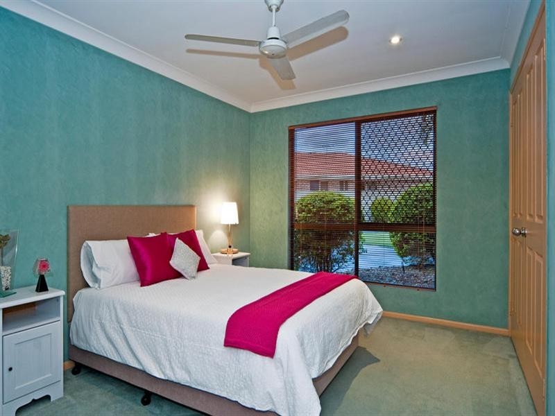 16 Willaroo Close, Flinders View QLD 4305