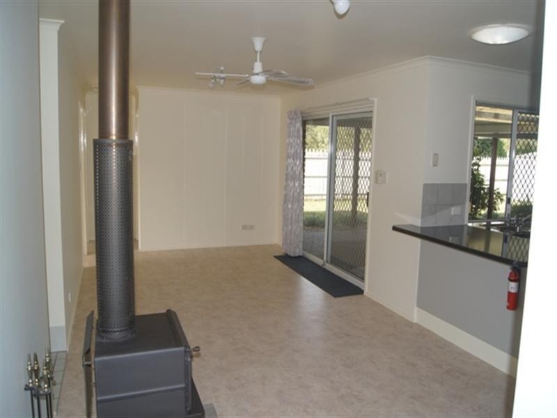 17 Sheppey Place, Yamanto QLD 4305