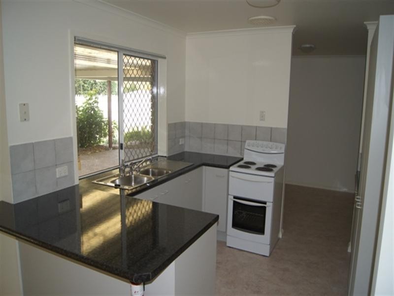 17 Sheppey Place, Yamanto QLD 4305