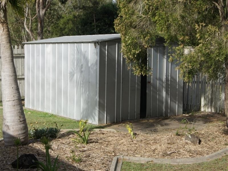 17 Sheppey Place, Yamanto QLD 4305