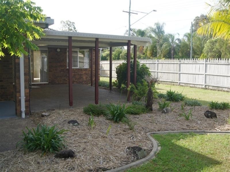 17 Sheppey Place, Yamanto QLD 4305