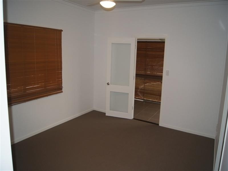 24 McGrath Lane, Booval QLD 4304