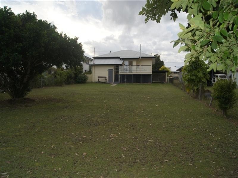 24 McGrath Lane, Booval QLD 4304