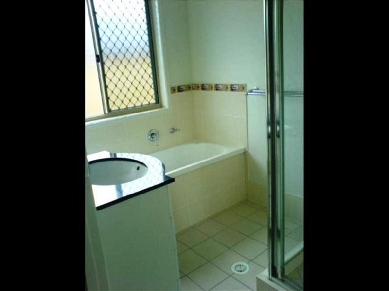 3 Benjamin Court, Yamanto QLD 4305