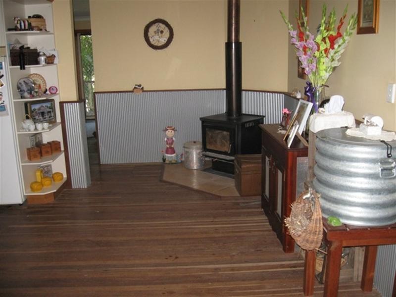 36 Elizabeth Street, Aratula QLD 4309