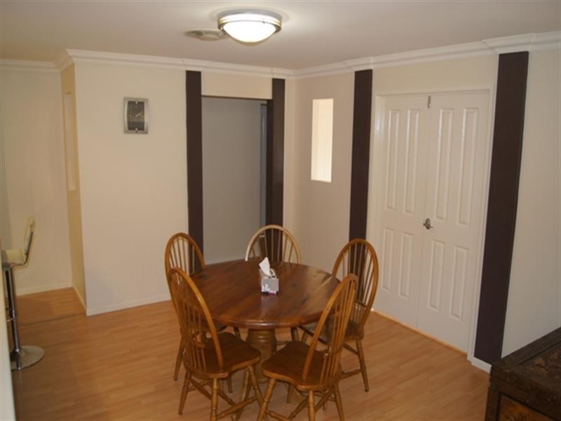 16 Cassinia Place, Flinders View QLD 4305