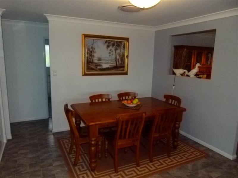 8 Amor Court, Yamanto QLD 4305