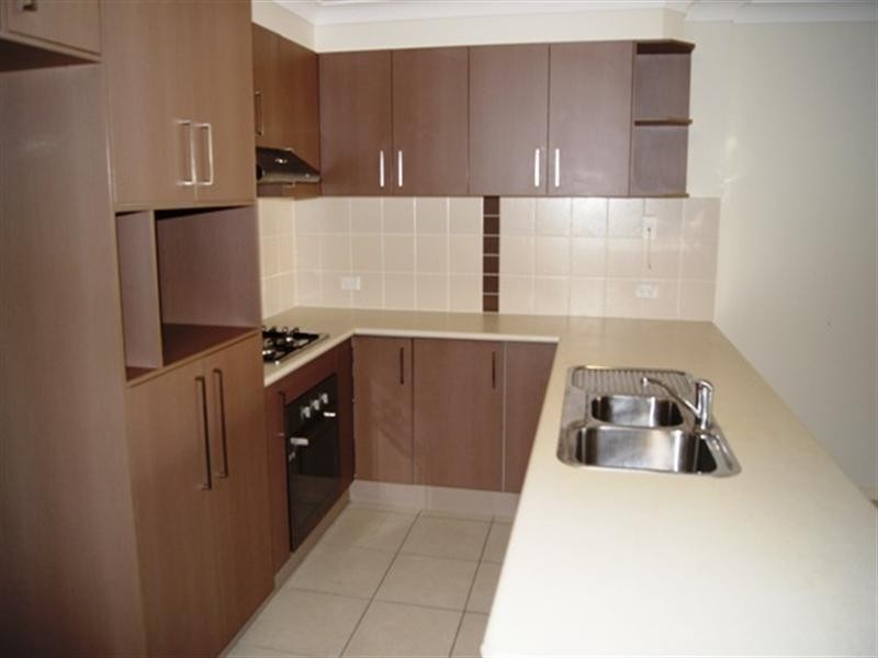 7 Ronayne Circle, One Mile QLD 4305