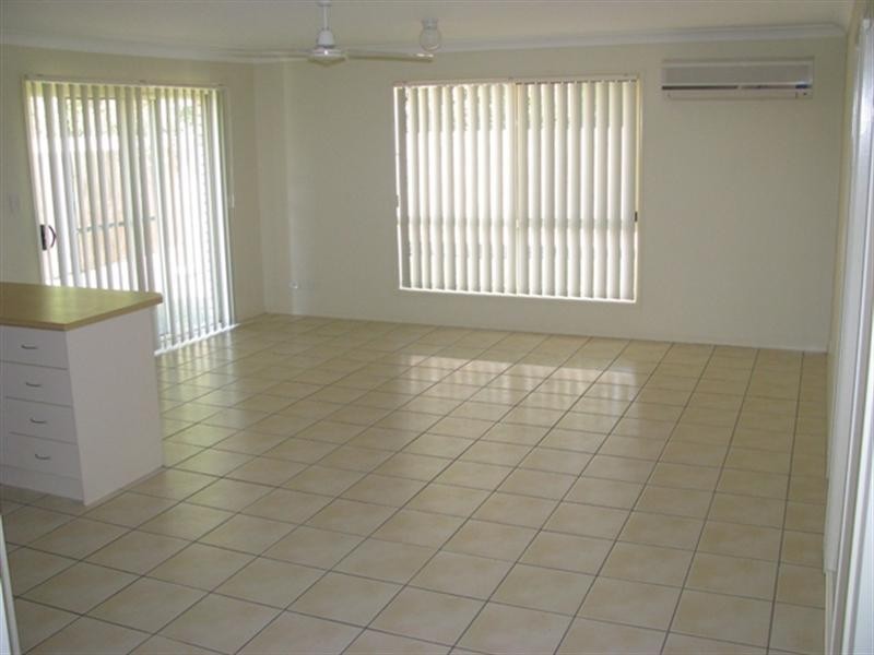 122 Anna Drive, Raceview QLD 4305