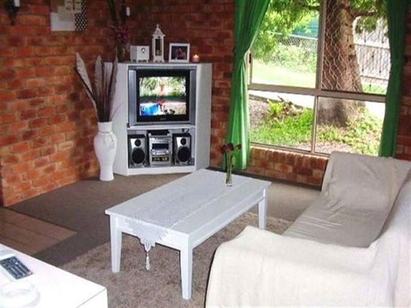 31 Green Way, Churchill QLD 4305