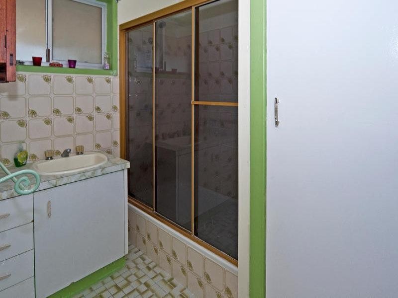 24 Bowen Street, Churchill QLD 4305