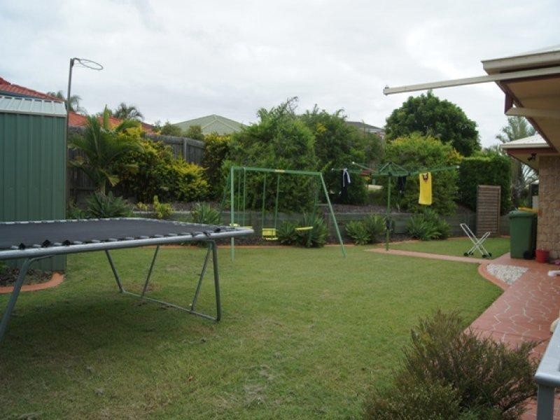 16 Cassinia Place, Flinders View QLD 4305