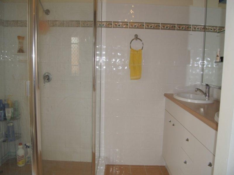 16 Cassinia Place, Flinders View QLD 4305