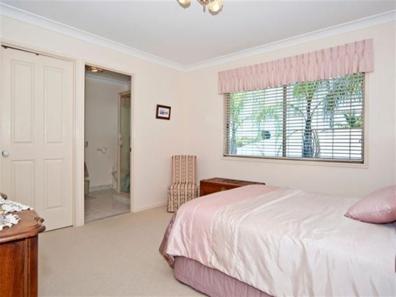 9 Yew Street, Yamanto QLD 4305