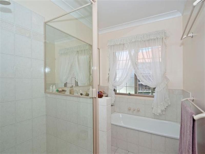 9 Yew Street, Yamanto QLD 4305