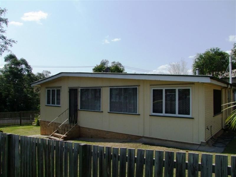 46 Naomai Street, Bundamba QLD 4304