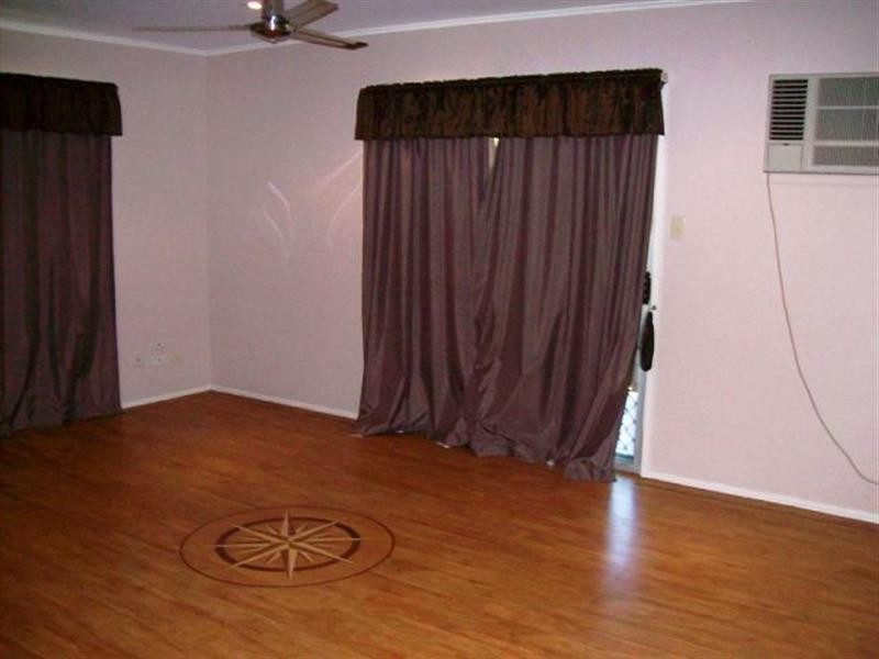 5 Olbern Crescent, Yamanto QLD 4305