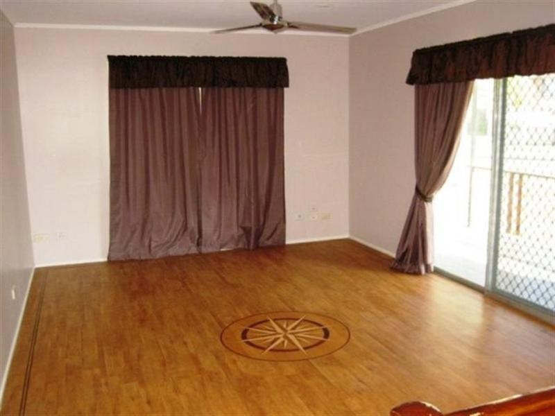 5 Olbern Crescent, Yamanto QLD 4305