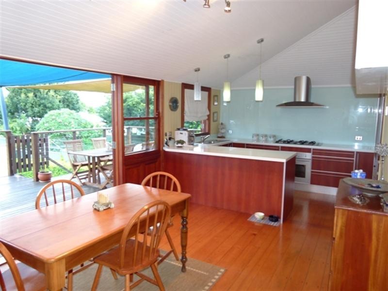 25 North Station Road, North Booval QLD 4304