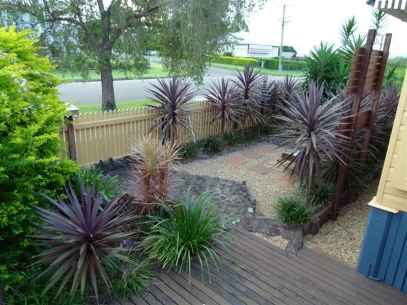 25 North Station Road, North Booval QLD 4304