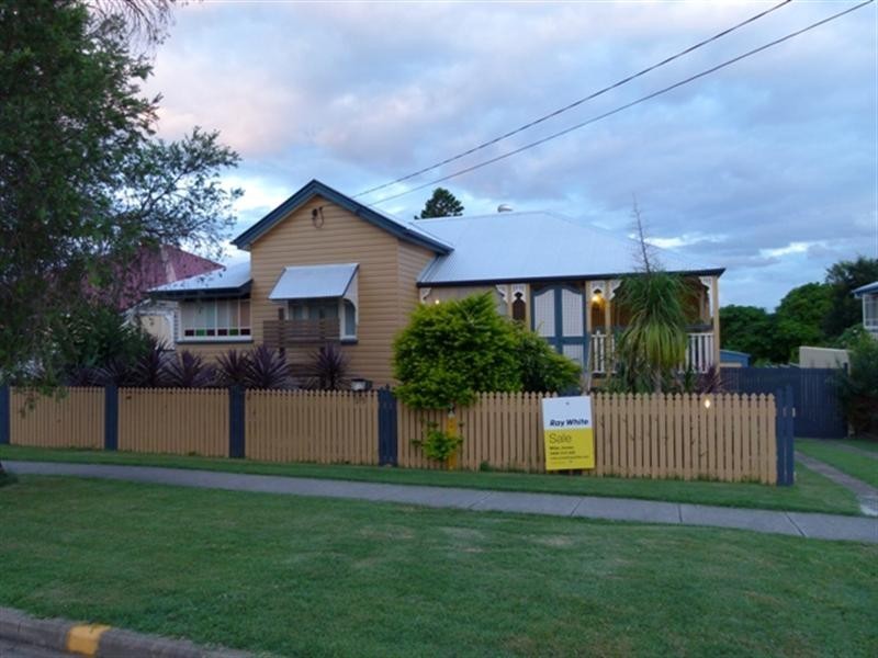 25 North Station Road, North Booval QLD 4304