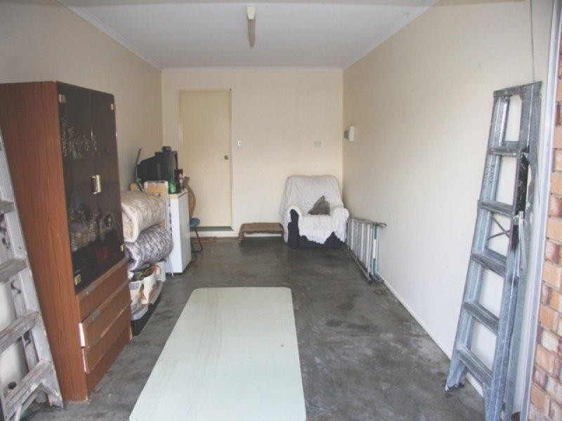 38 Cambridge Street, Silkstone QLD 4304