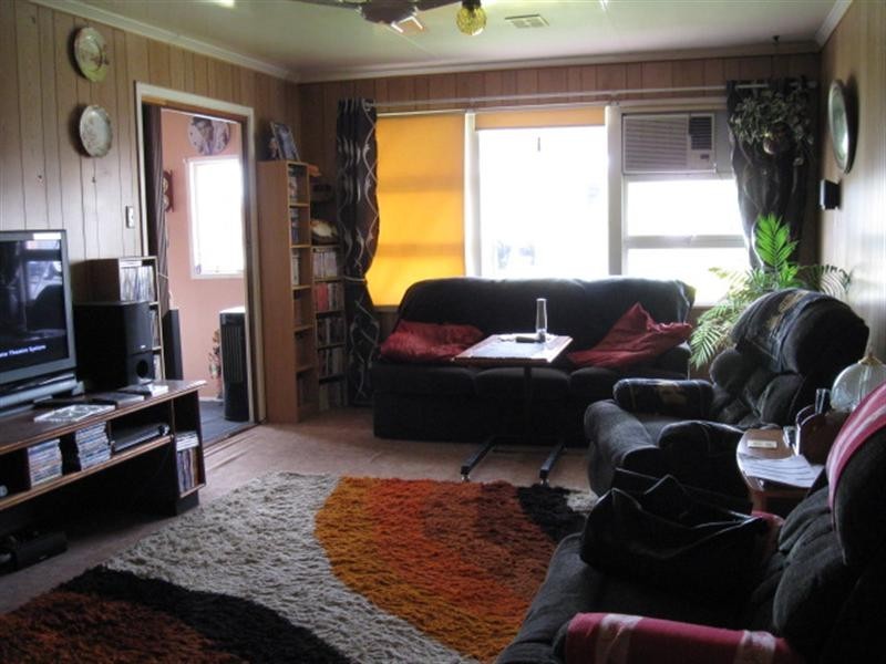 110 Robertson Road, Eastern Heights QLD 4305