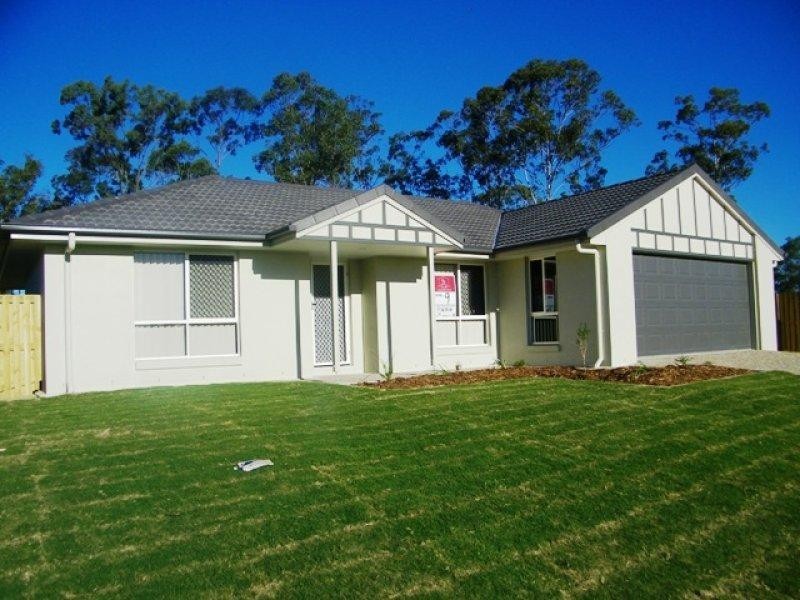 18 Eric Drive, Blackstone QLD 4304