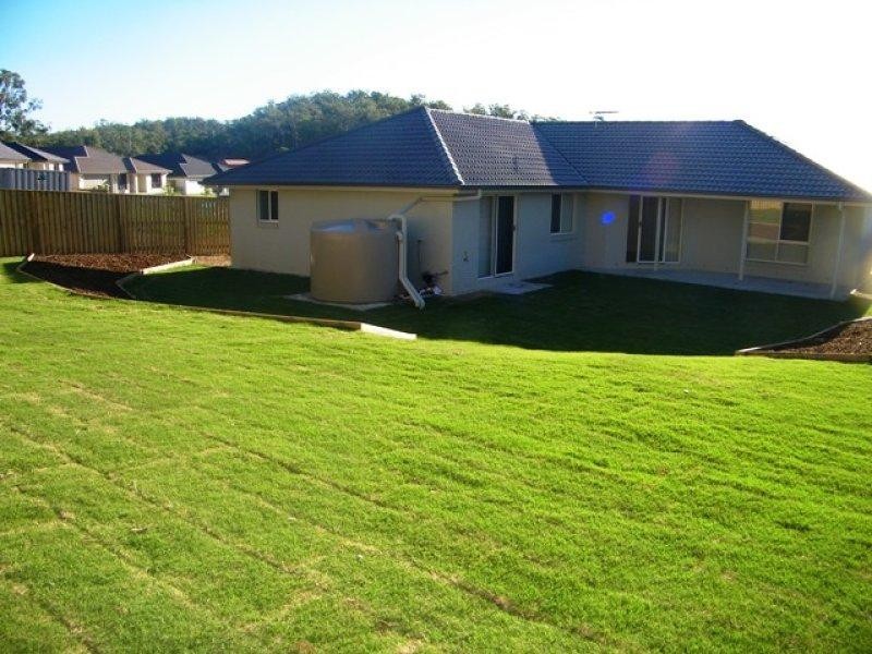 18 Eric Drive, Blackstone QLD 4304