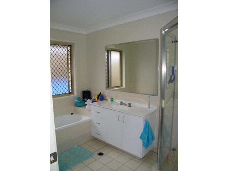 25 Bosswood Court, Yamanto QLD 4305