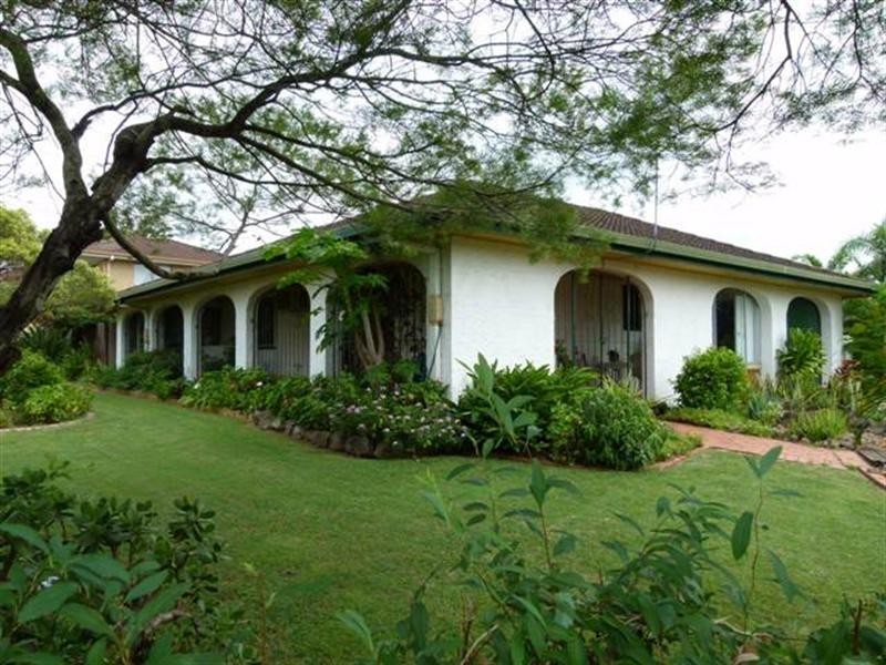 2 Lance Drive, Flinders View QLD 4305