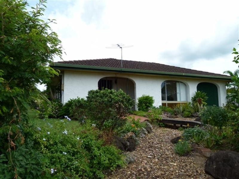 2 Lance Drive, Flinders View QLD 4305