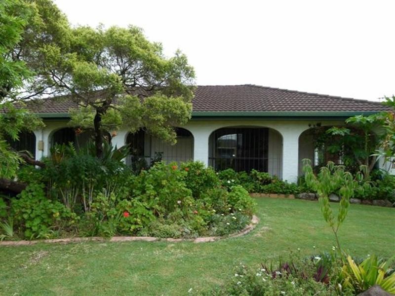 2 Lance Drive, Flinders View QLD 4305