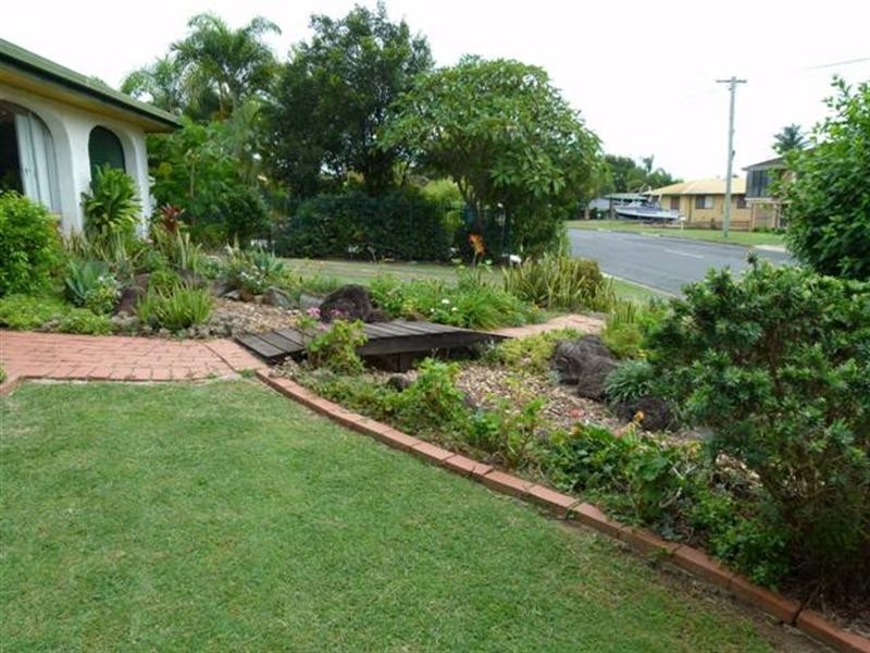 2 Lance Drive, Flinders View QLD 4305