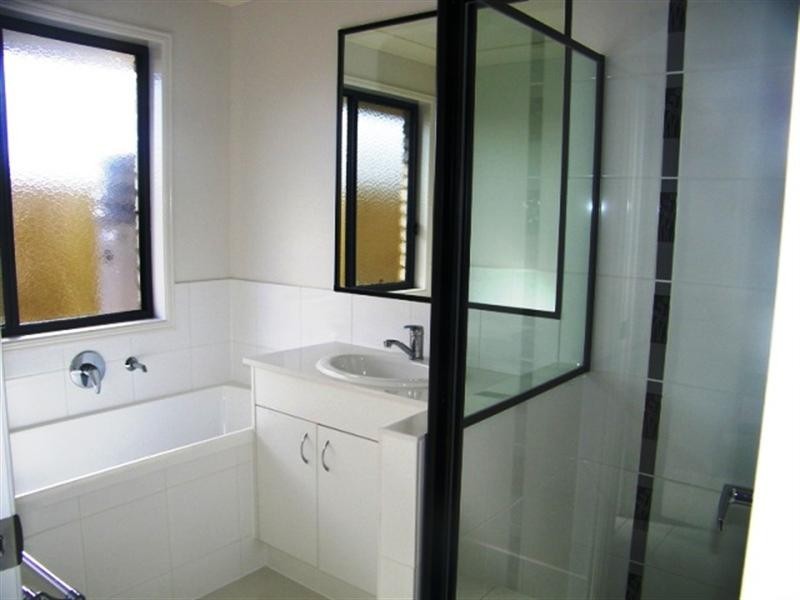 54 Dornoch Crescent, Raceview QLD 4305