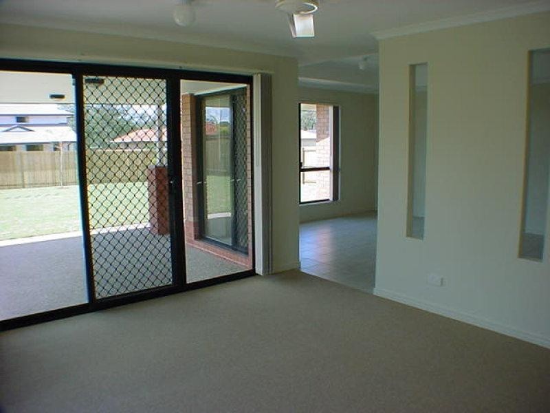 11 Dannika Way, Deebing Heights QLD 4306