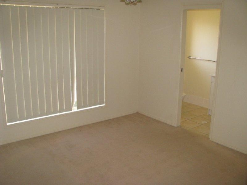 122 Anna Drive, Raceview QLD 4305