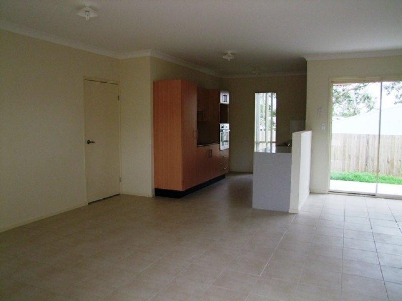 6 Figtree Court, Yamanto QLD 4305