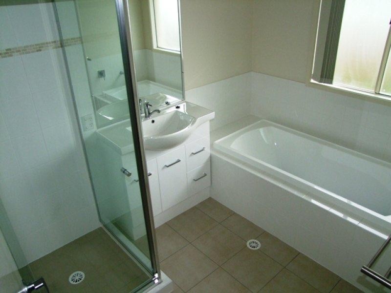 6 Figtree Court, Yamanto QLD 4305
