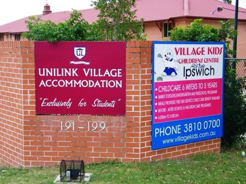 3/187 Warwick Road, Churchill QLD 4305