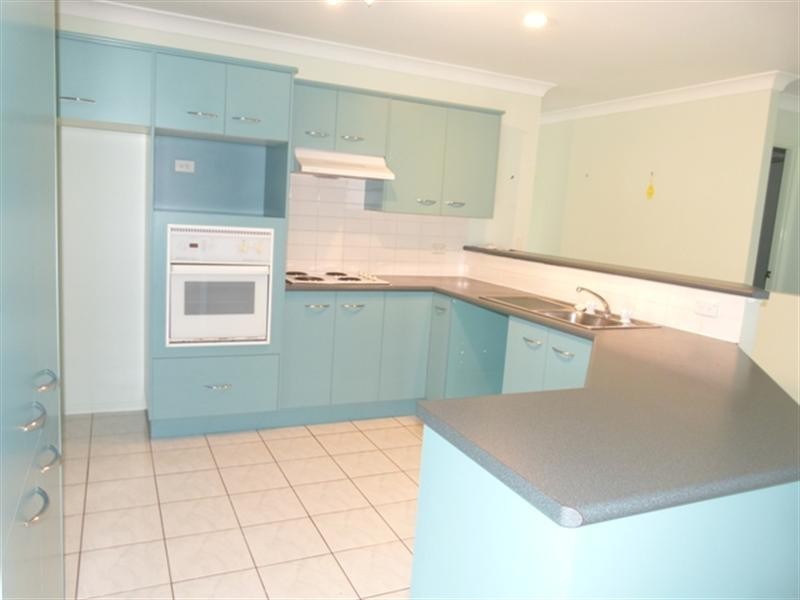 3 Percheron Court, Yamanto QLD 4305