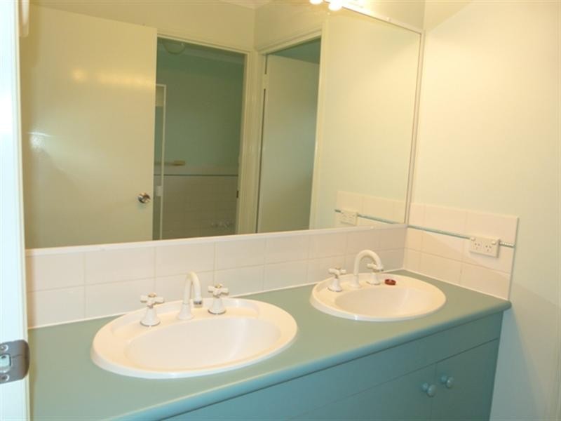 3 Percheron Court, Yamanto QLD 4305