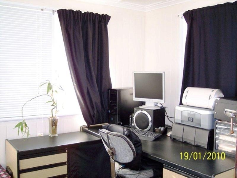 14 Queen Street, Newtown QLD 4305