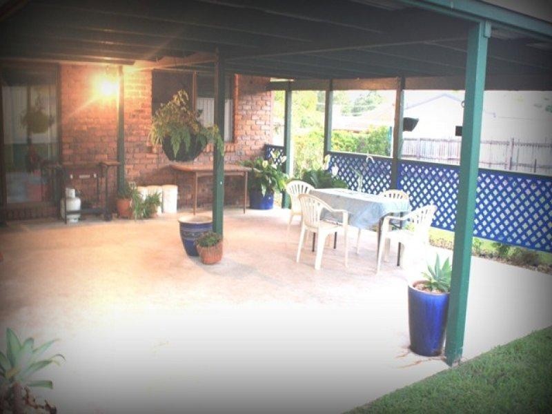 8 Blenheim Crescent, Yamanto QLD 4305