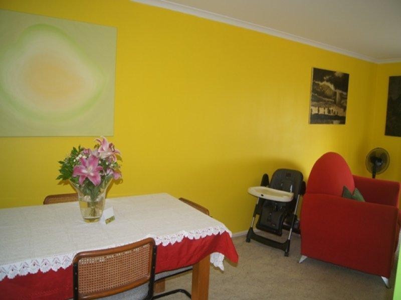 8 Blenheim Crescent, Yamanto QLD 4305