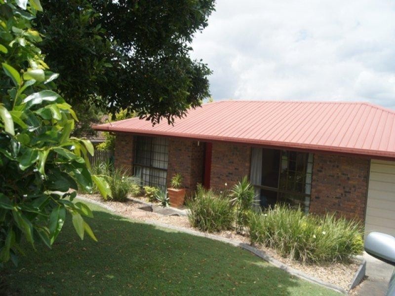 8 Blenheim Crescent, Yamanto QLD 4305