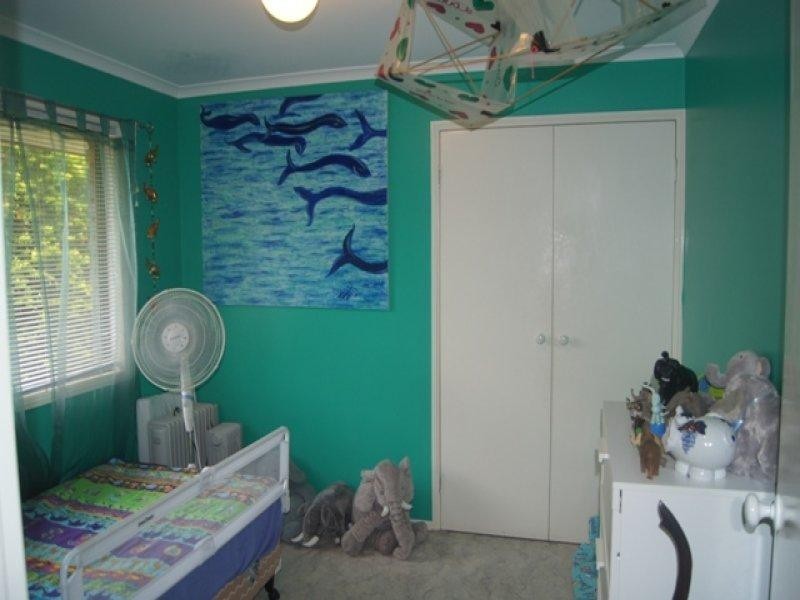 8 Blenheim Crescent, Yamanto QLD 4305