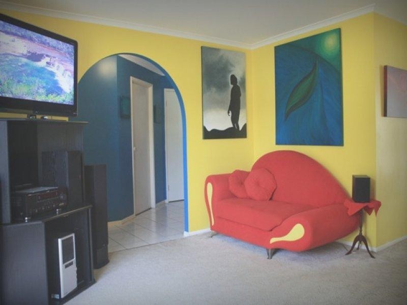 8 Blenheim Crescent, Yamanto QLD 4305