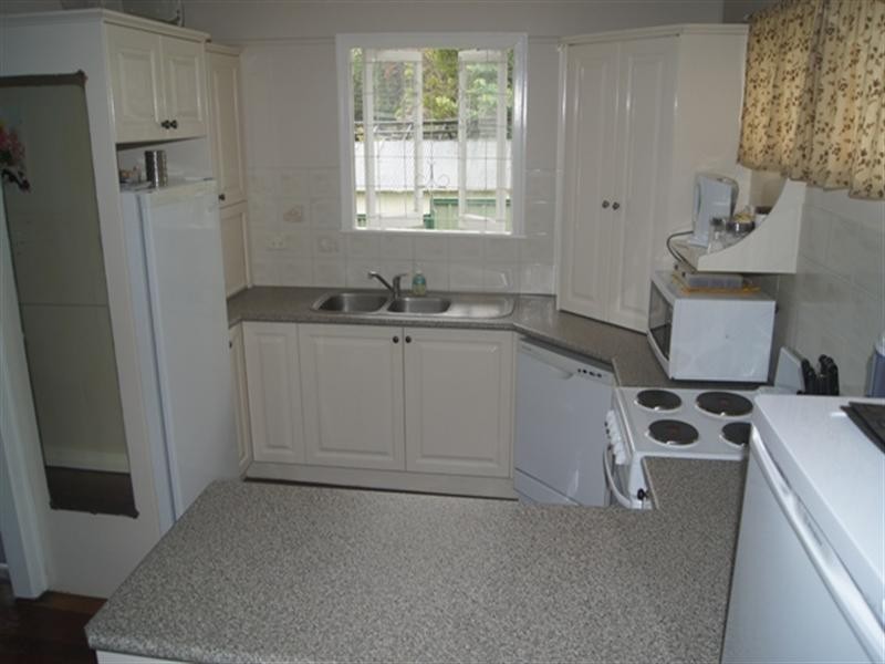 20A Macquarie Street, Silkstone QLD 4304