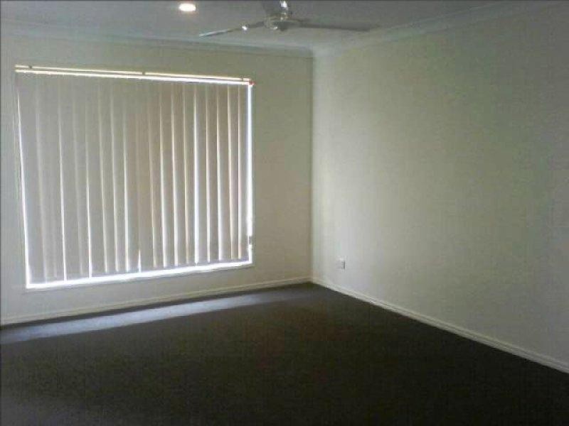 3 Benjamin Court, Yamanto QLD 4305